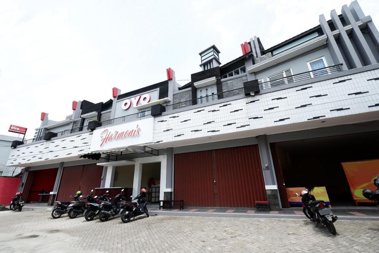 Oyo 1998 Harmonis Hotel Purwokerto Kültér fotó