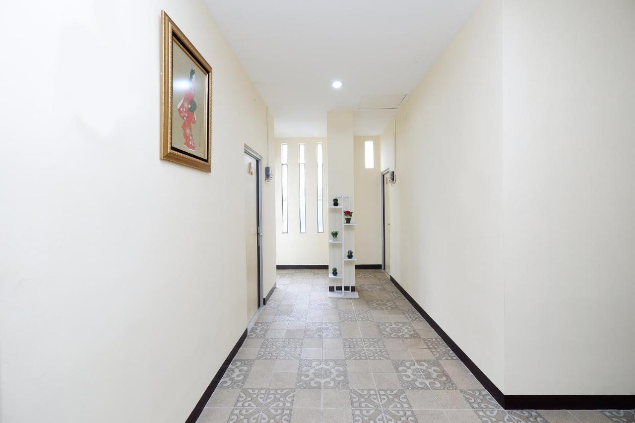 Oyo 1998 Harmonis Hotel Purwokerto Kültér fotó