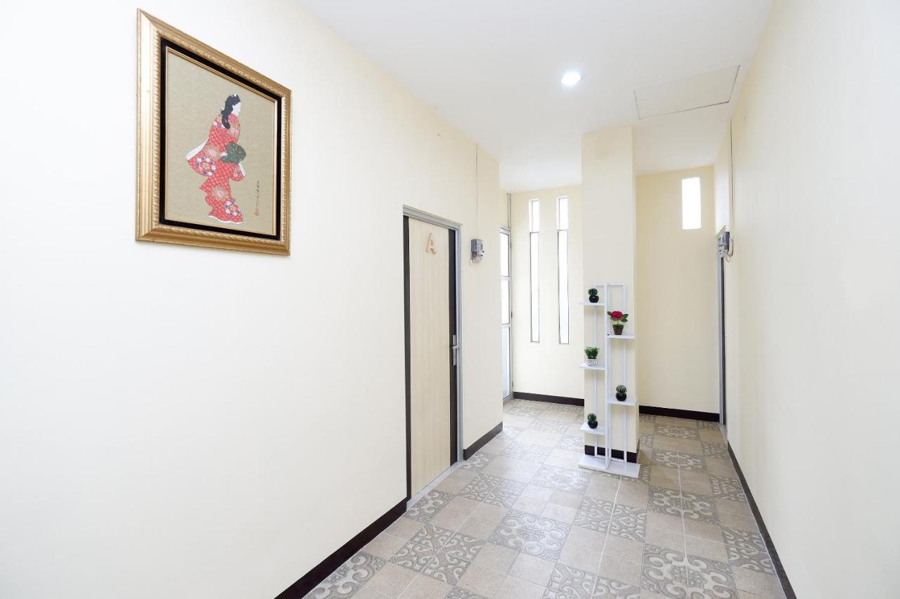Oyo 1998 Harmonis Hotel Purwokerto Kültér fotó