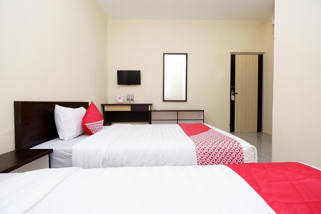Oyo 1998 Harmonis Hotel Purwokerto Kültér fotó
